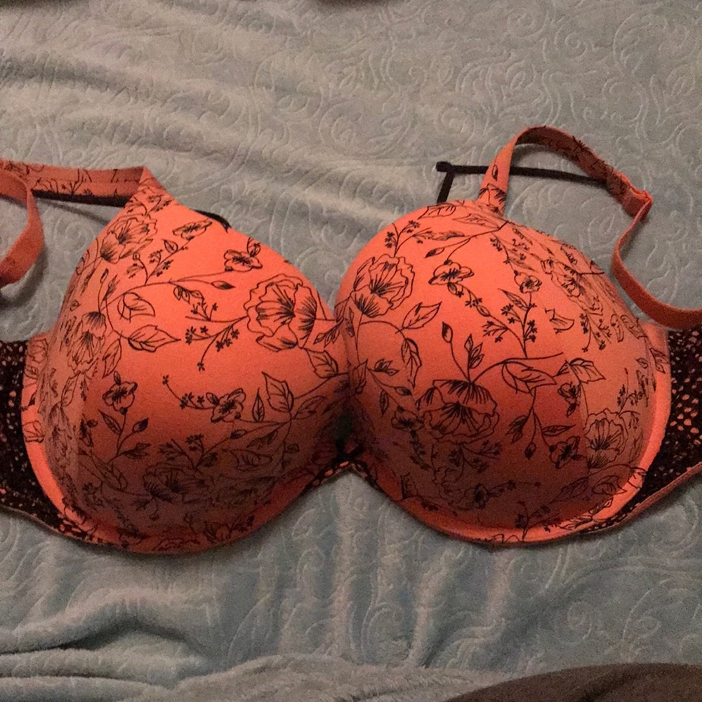 44dd Cacique gently used bra.